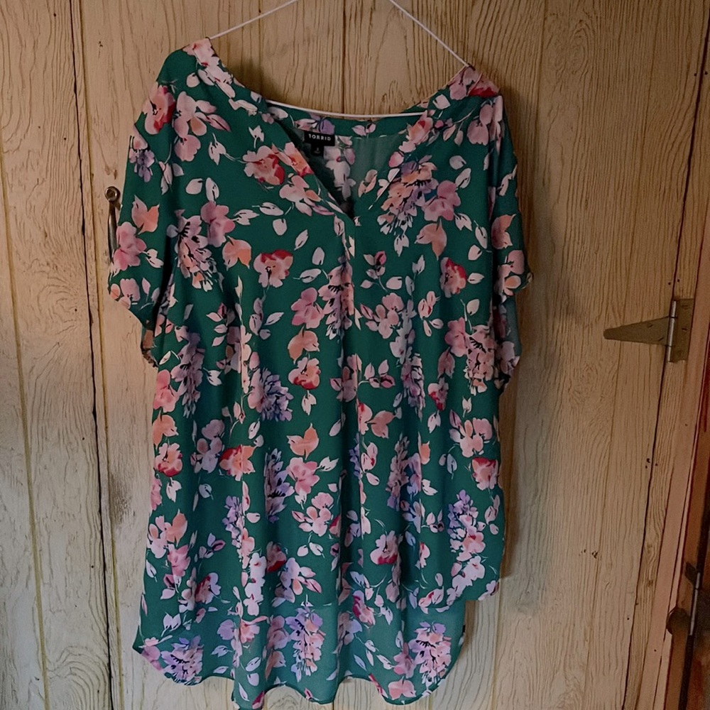 Womens plus size dress shirt